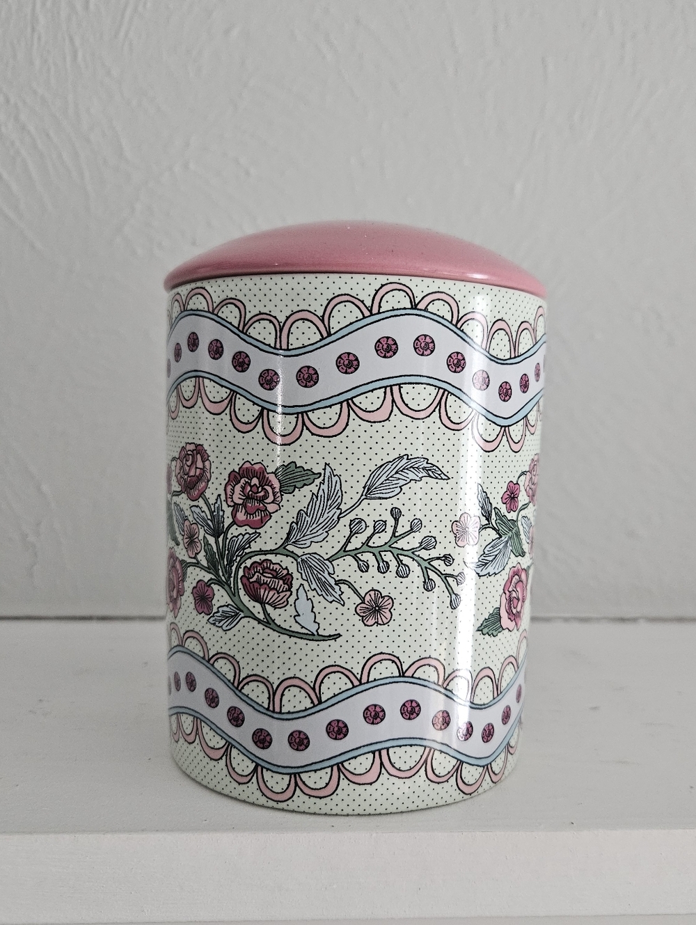 L'or de Seraphine La Roseraie Ceramic Candle Jar With Lid- No Candle - Picture 2 of 6